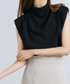 NEUNA 2way滑らかタッチノースリーブトップスのサムネイル