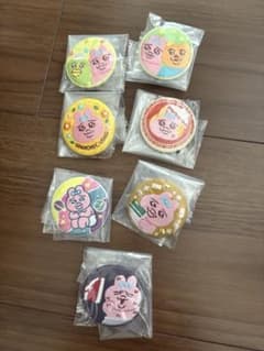 おぱんちゅうさぎ 刺繍 缶バッジセット 7種類のサムネイル
