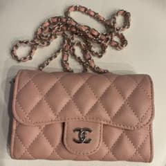 CHANELピンクキルティングバッグ チェーンウォレット ノベルティ