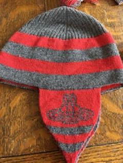 Vivienne Westwood オーブニットフラップワッチ ニット帽 赤 Vivienne Westwood オーブニットフラップワッチ ニット帽 赤 - メルカリ