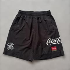 コカコーラ　黒 ナイロンショートパンツ　メンズMのサムネイル