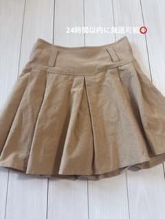SHEIN ベージュ プリーツミニスカートのサムネイル