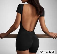シームレス ショート丈 ジャンプスーツ ブラック ヨガウェアのサムネイル
