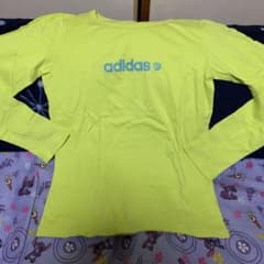 アディダス長袖Tシャツのサムネイル