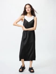UNIQLO サテンキャミソールワンピースのサムネイル