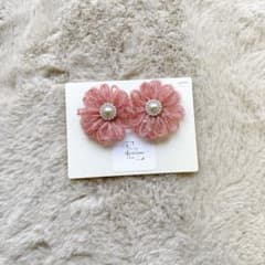 【スワロ付】ふわふわフラワーピアス♡ハンドメイドのサムネイル