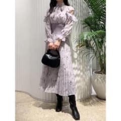 スナイデル　ウエストリブフレアスリーブ ワンピース 腹巻きワンピ ロング 花柄のサムネイル
