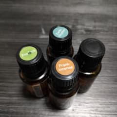 【doTERRA】ドテラ　エッセンシャルオイル　4個セットのサムネイル