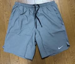 Nike Dri-FIT ショートパンツ Lサイズのサムネイル