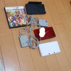 ニンテンドー3ds 赤　充電器セットのサムネイル