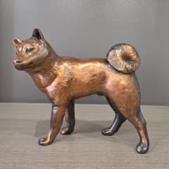 ⑪金属美術工芸品 戌置物 犬 イヌ 銅 秀作 美品 秀作 戌 置物 木台 木札 箱付 金属工芸 銅 - メルカリ