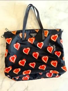 【正規品⭐︎PRADA】ナイロントートバッグ　ハート柄のサムネイル