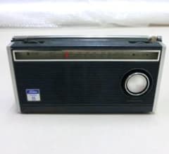 ジャンク品　トランジスタ　ラジオ　レトロ　ヴィンテージ ジャンク 昭和レトロ トランジスタラジオ 東芝 YOUNG 8M-808S - メルカリ
