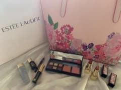 ESTEE LAUDER 母の日 2020新品のサムネイル