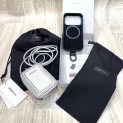 objects.io iPhone17Pro レザースマホカバー/マイクロバッグ - メルカリ