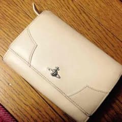vivienne 折り財布のサムネイル