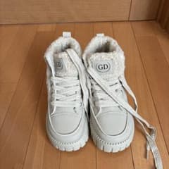 GD ファー付きホワイトハイカットブーツのサムネイル