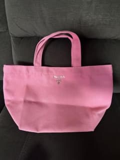 PRADA ノベルティミニトートバッグ ピンク - メルカリ