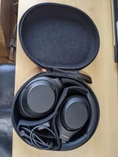 ワイヤレスヘッドホン WH-1000XM4 ブラックのサムネイル