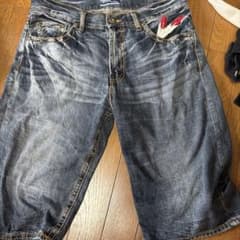 VILLAND デニムハーフパンツ 羽根刺繍入りのサムネイル
