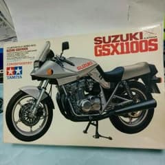 TAMIYA SUZUKI GSX1100 刀のサムネイル