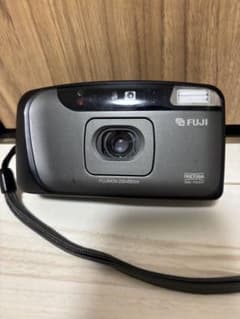 富士フイルムのコンパクトフィルムカメラ「PANORAMA ONE-TOUCH」 富士フイルムのコンパクトフィルムカメラ「PANORAMA ONE-TOUCH