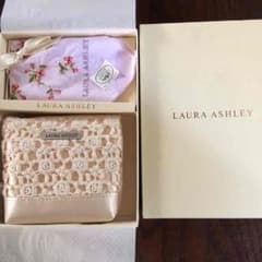 未使用！ローラアシュレイ ハンカチ&ポーチセットのサムネイル