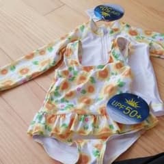 ゆりり様専用　お値下げ　100  新品タグ付き　水着ラッシュガードセットのサムネイル