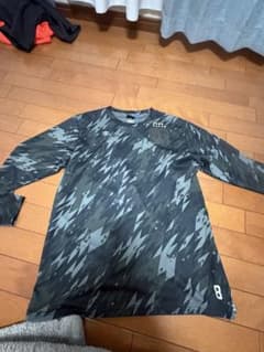 UMBRO アンブロ ピステ 長袖 カモフラ柄 8番 小野瀬康介実際着用のサムネイル