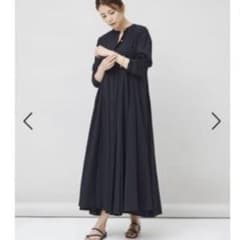 完売品】カレンソロジー タックボリュームワンピース ネイビー - メルカリ