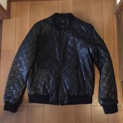 黒ブルゾンのサムネイル