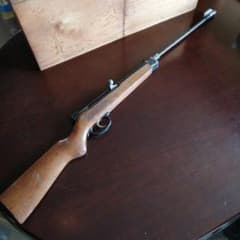 昭和レトロ　バネ式射的銃　91cm　昭和中期 昭和レトロ バネ式射的銃 91cm 昭和中期 - メルカリ