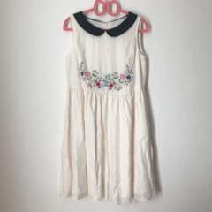 刺繍ワンピースのサムネイル