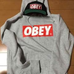 Ryooo様専用 obey オベイ パーカーのサムネイル