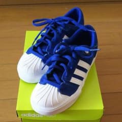 Adidas us4 jp22cm スニーカーのサムネイル