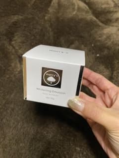 モリーズ 薬用ホワイトニングエマルジョンのサムネイル