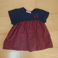 ファミリア チェリー刺繍付きネイビーTシャツ 100cm - メルカリ