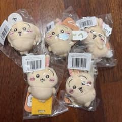 ちいかわ うさぎだらけくじ E賞ぬいぐるみバッジ 5種セット まとめ売りのサムネイル