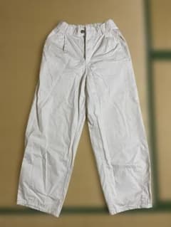 GU ホワイト ワイドパンツ Lサイズ (160cm)のサムネイル