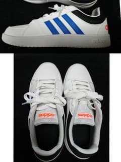 値下げ！ adidas アディダス ✰レディース ホワイトスニーカー 23.5のサムネイル