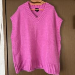 現在値下げ中H&M リラックスフィット ニットベスト ピンク XLのサムネイル