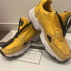 adidas スニーカー イエローのサムネイル