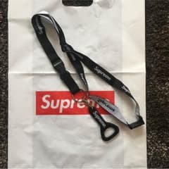 supreme   キーチェーン  キーホルダー 正規品 blackのサムネイル