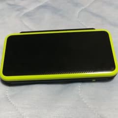 任天堂　2DS  (ジャンク品)のサムネイル