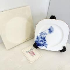 大倉陶園　Okura China 角ケーキ花柄皿 大倉陶園 Okura China 角ケーキ花柄皿 - メルカリ