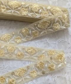 黄色　１ｍ　チュール　インド刺繍のサムネイル