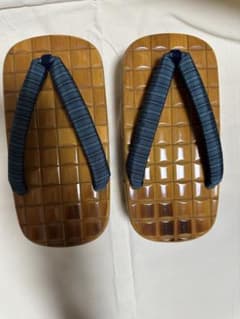 男性用 下駄 焼き桐 二枚歯 縞模様花緒のサムネイル