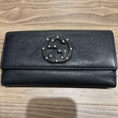 R*I様 GUCCI ブラックレザー 長財布 スタッズ付きのサムネイル