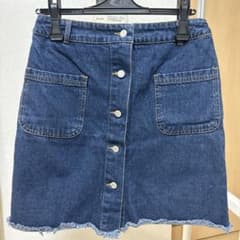 NICE CLAUP フロントボタン デニムミニスカート フリンジ裾のサムネイル