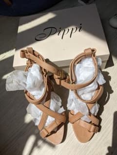 pippi夏用サンダル　本皮　36　1/2のサムネイル